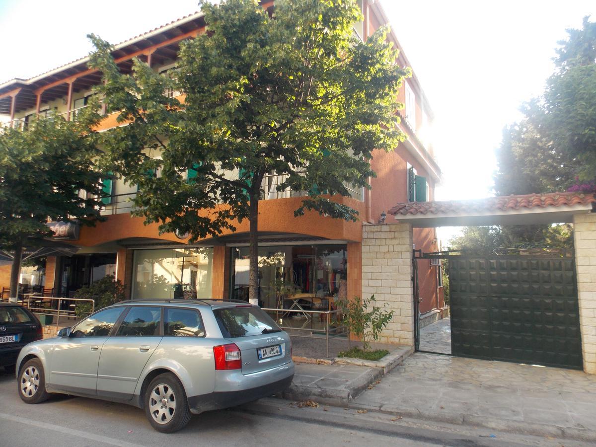 Elvin Apartments ساراندا المظهر الخارجي الصورة