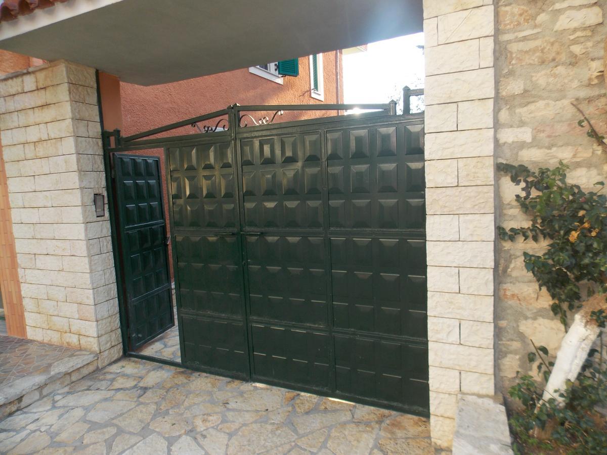 Elvin Apartments ساراندا المظهر الخارجي الصورة
